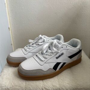 Women’s Reebok Black and White Club C 85 Trainer Sneakers NWOT Size 8.5